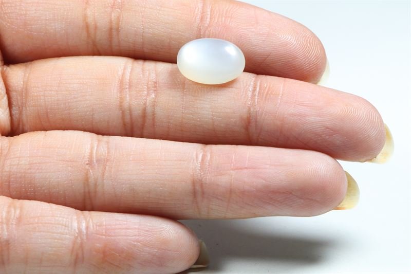 NMS568 3 Moonstone 3.82 Ct.