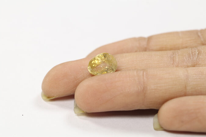 YSP9702 3 YELLOW SAPPHIRE 4.67 Ct.