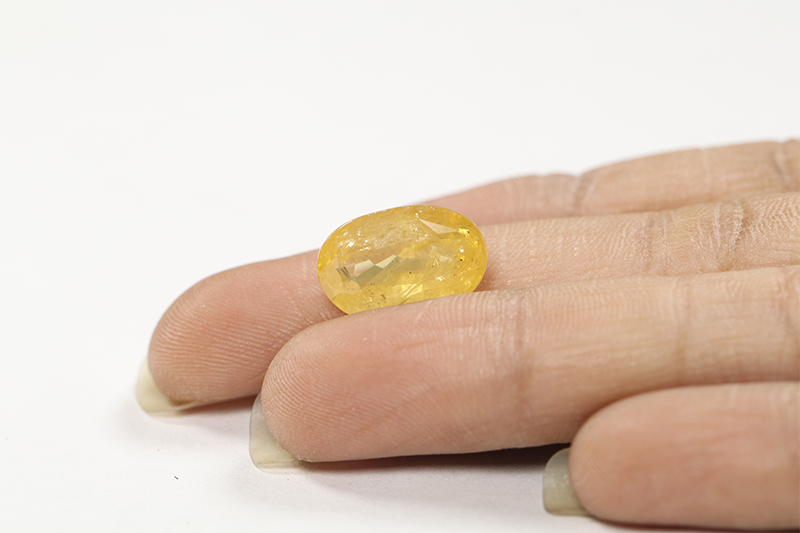 YSP10089 3 YELLOW SAPPHIRE 10.1 Ct.