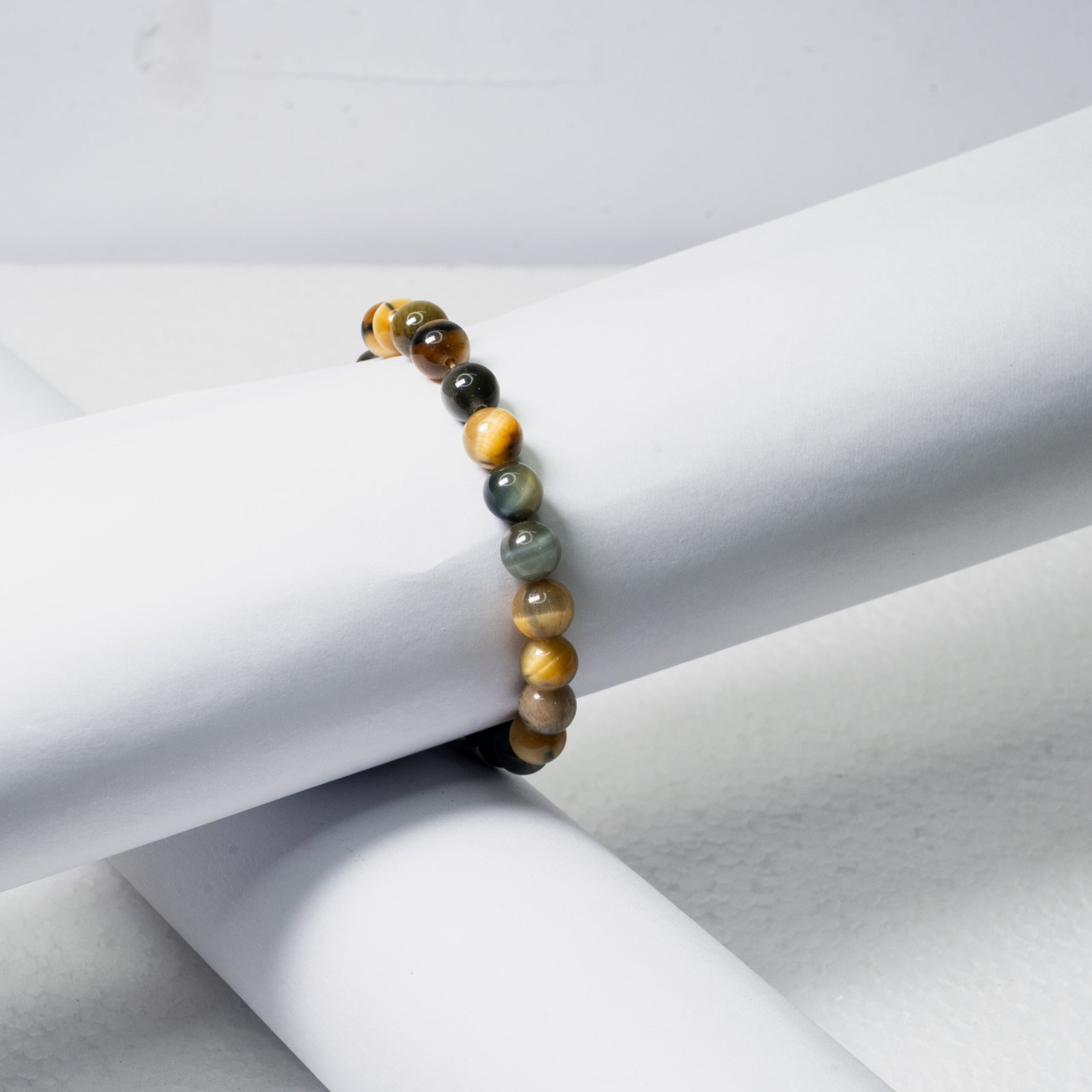 BLACK CATS EYE scaled Black Cat's Eye Bracelet
