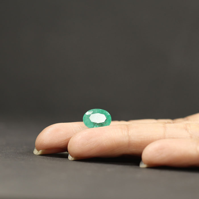 EMRD17841 3 1 EMERALD 4.36 Ct.