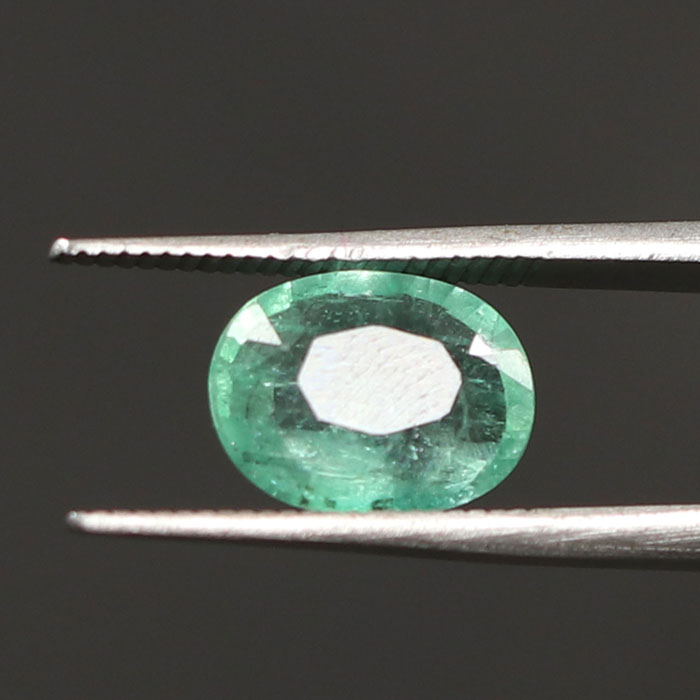 EMERALD 1.9 Ct. 2 EMRD17844 1 1 EMERALD 1.9 Ct.