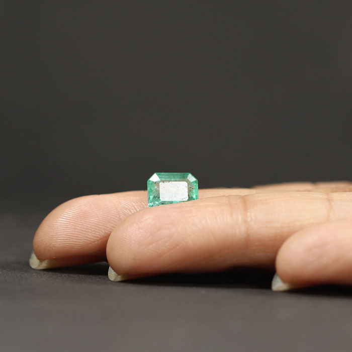 EMRD17848 3 1 EMERALD 2.22 Ct.