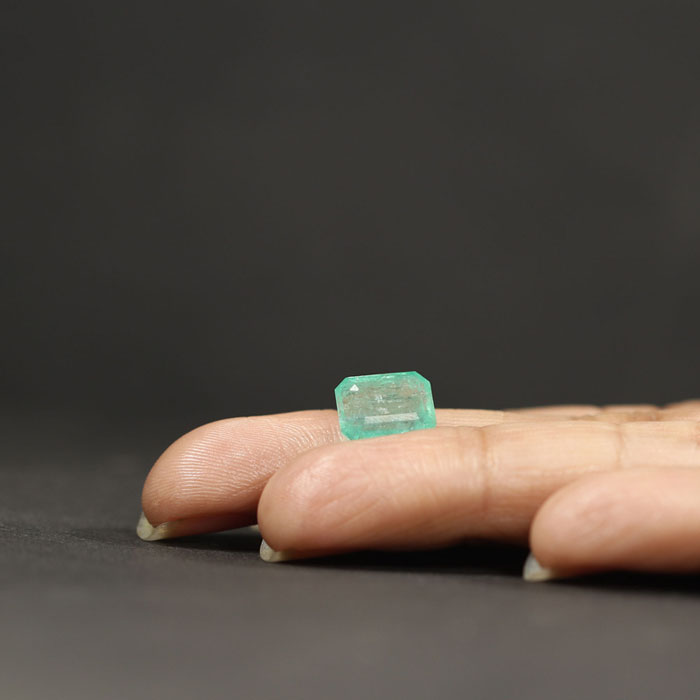 EMRD17849 3 1 EMERALD 3.79 Ct.