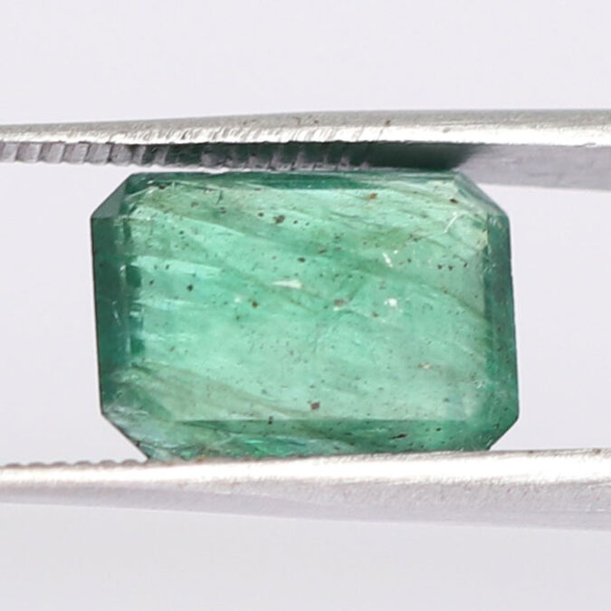 EMERALD 3.56 Ct. EMERALD 3.56 Ct.