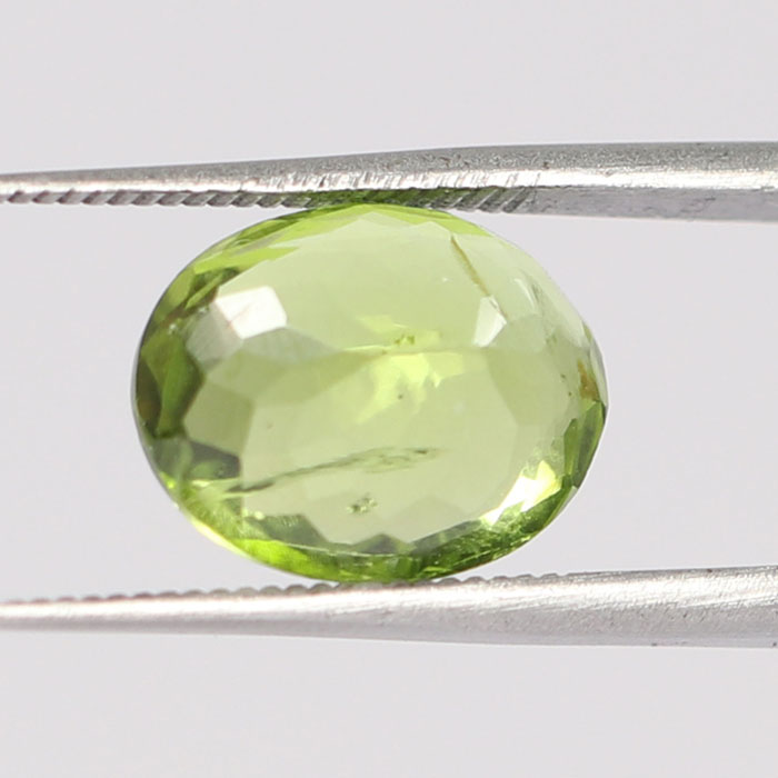 PERIDOT 4.44 Ct.