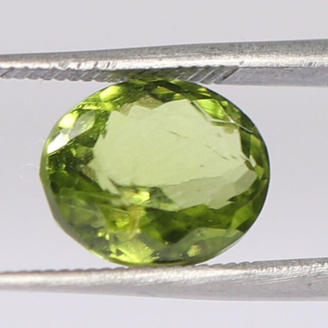 PERIDOT 3.24 Ct.