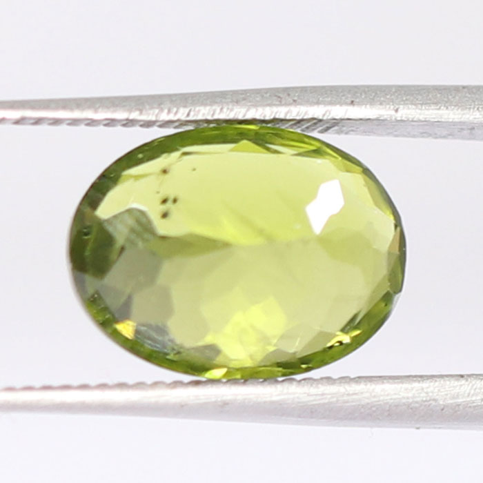 PERIDOT 4.04 Ct.