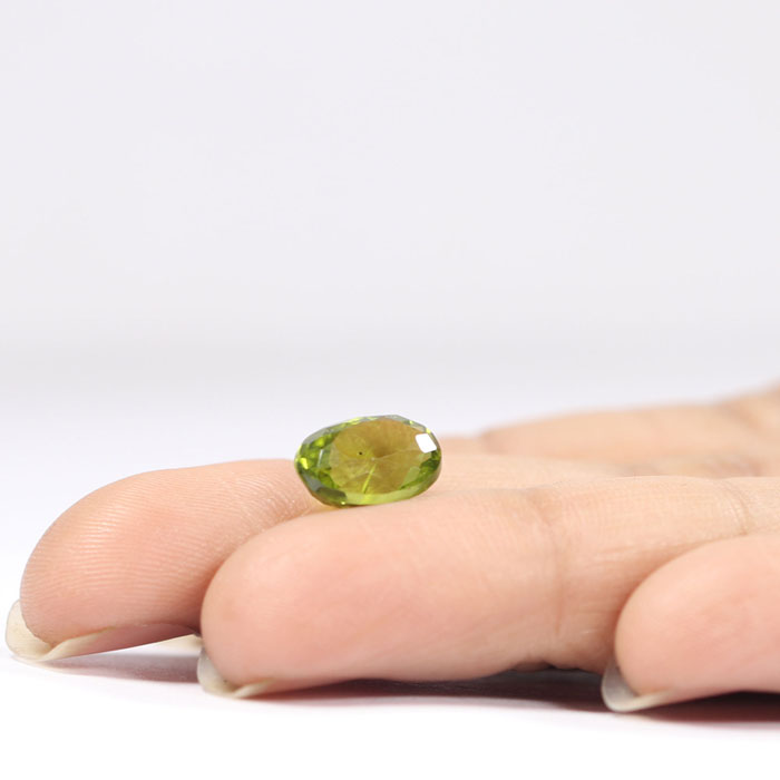 PERIDOT 4.04 Ct.