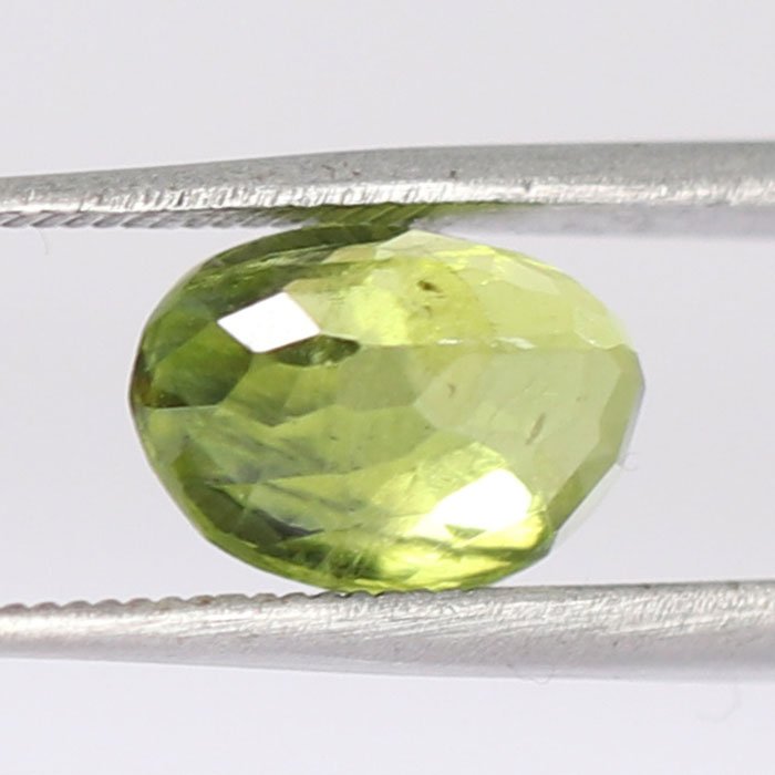 NPD628 2 PERIDOT 3.14 Ct.