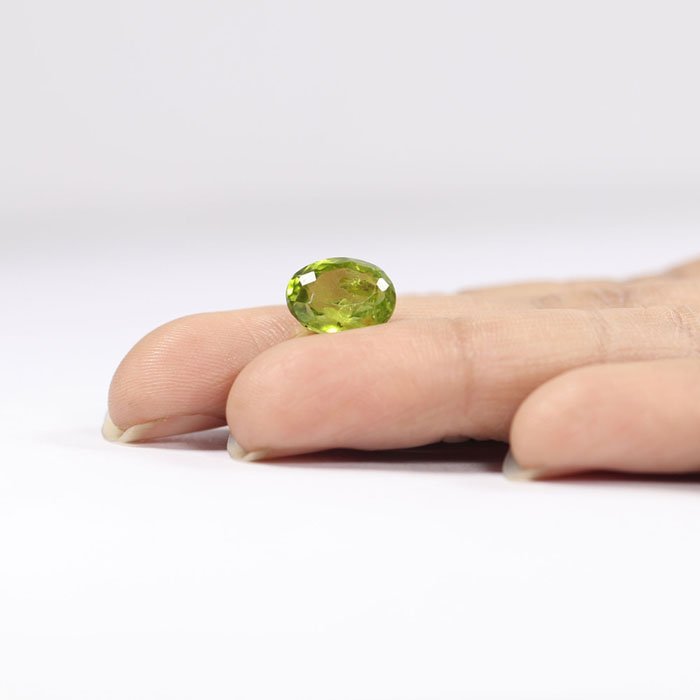 NPD634 3 PERIDOT 4.9 Ct.