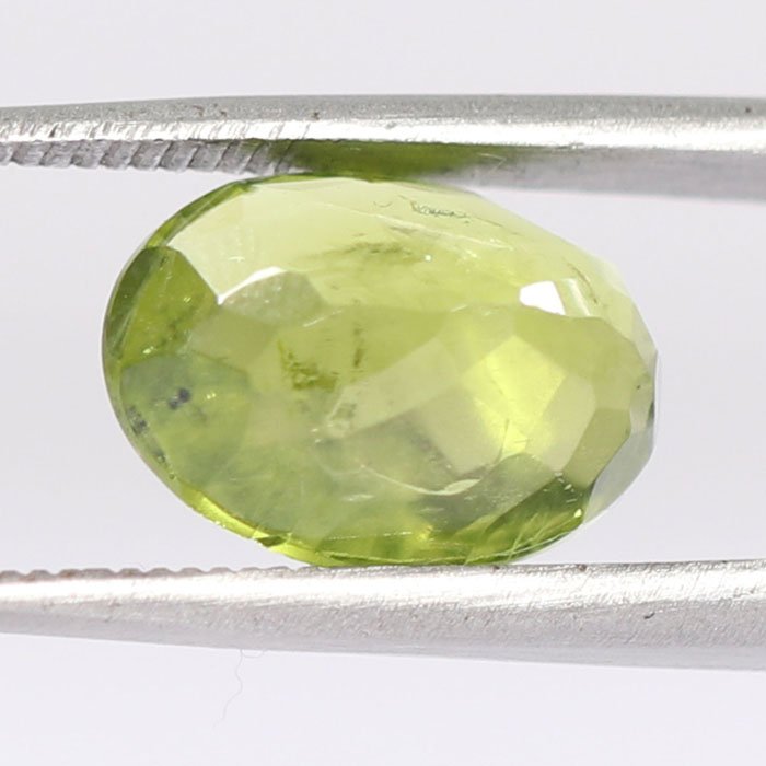 NPD637 2 PERIDOT 4.33 Ct.