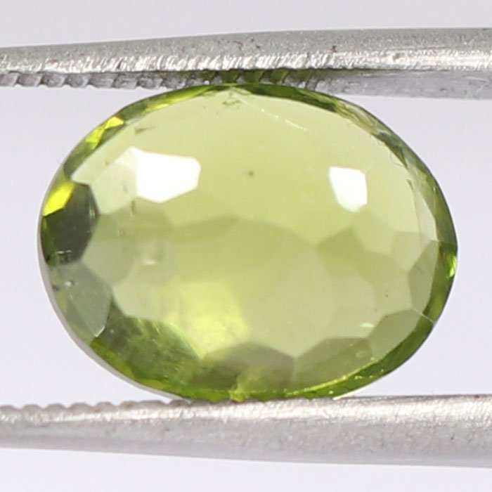 NPD639 2 PERIDOT 3.66 Ct.