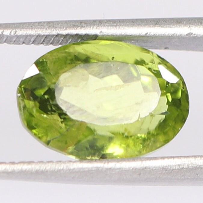 NPD640 1 PERIDOT 4.03 Ct.