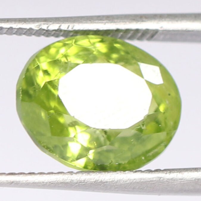 NPD644 1 PERIDOT 4.53 Ct.