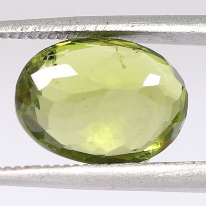 NPD647 2 PERIDOT 3.8 Ct.