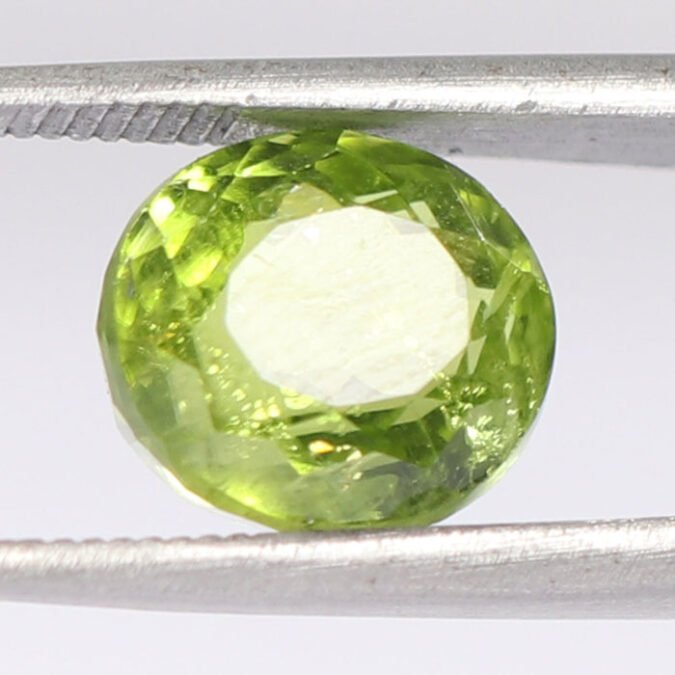 NPD654 1 PERIDOT 4.57 Ct.