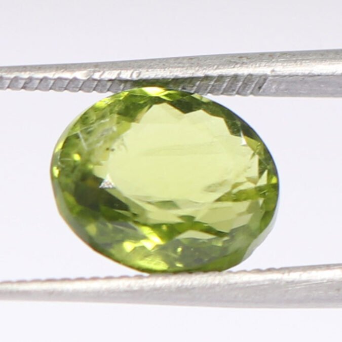 NPD655 1 PERIDOT 3.09 Ct.