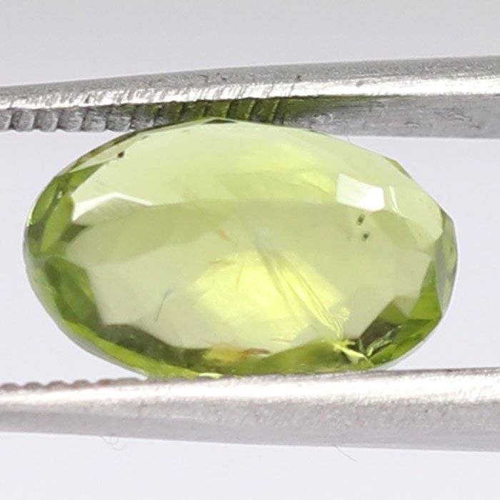 NPD672 2 PERIDOT 3.23 Ct.