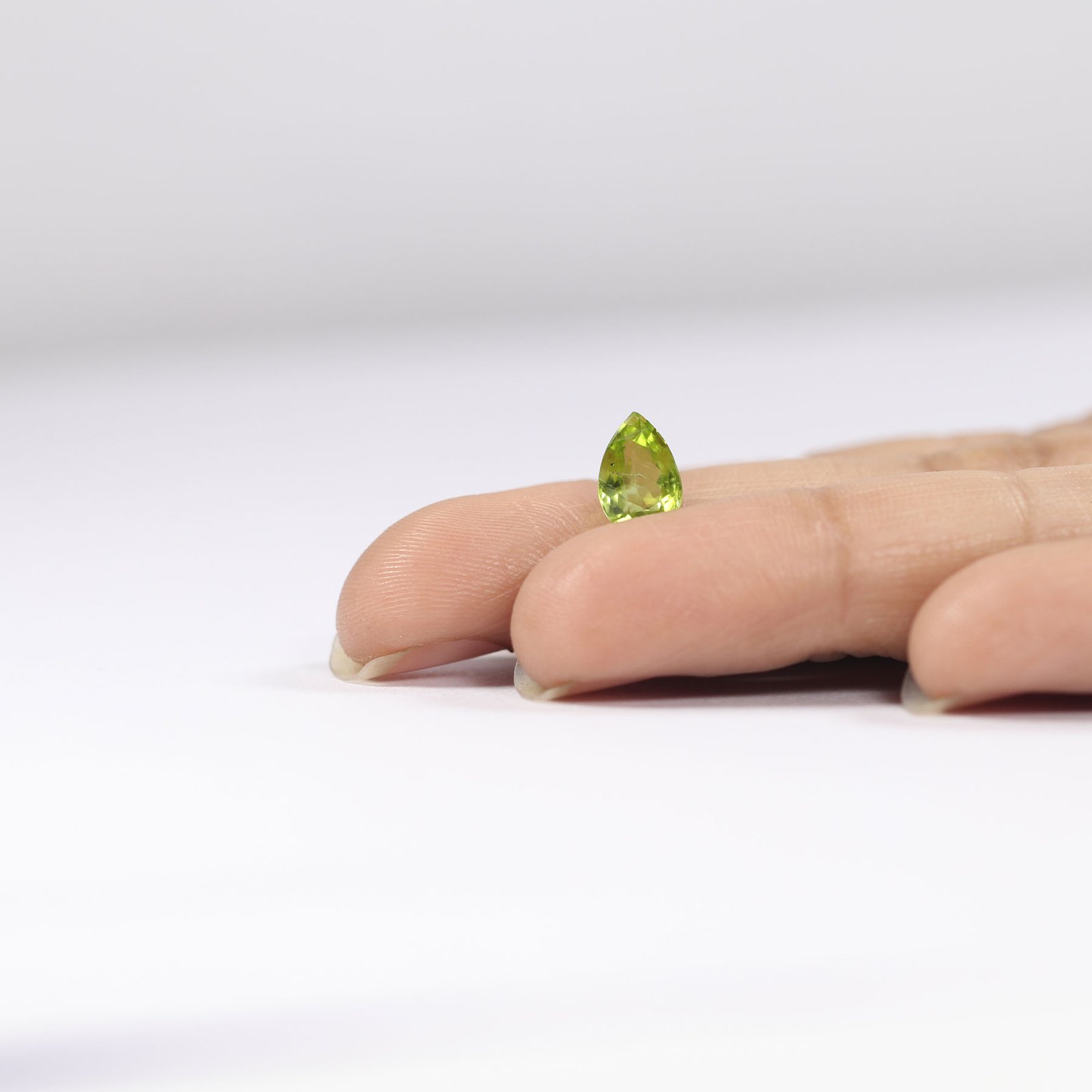 NPD676 3 PERIDOT 1.75 Ct.