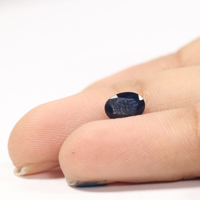 BSP12148 3 1 BLUE SAPPHIRE 0.79 Ct.