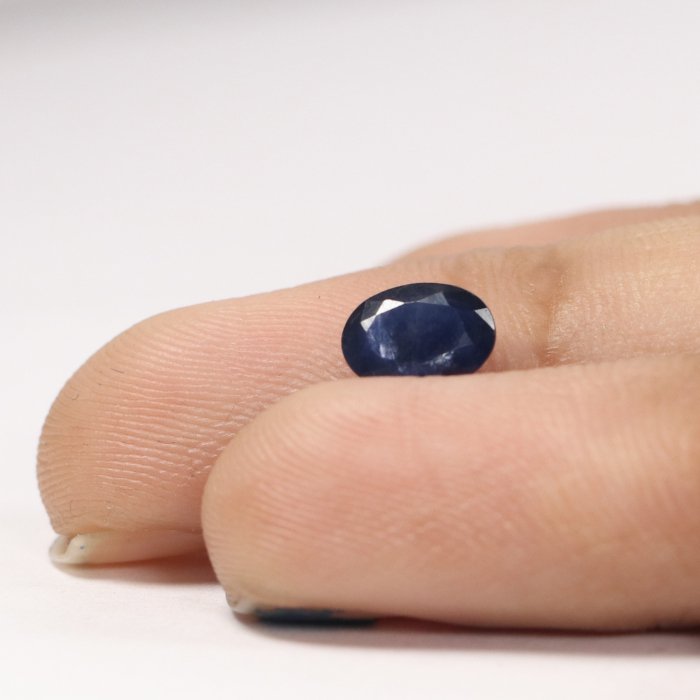 BSP12160 3 1 BLUE SAPPHIRE 0.76 Ct.