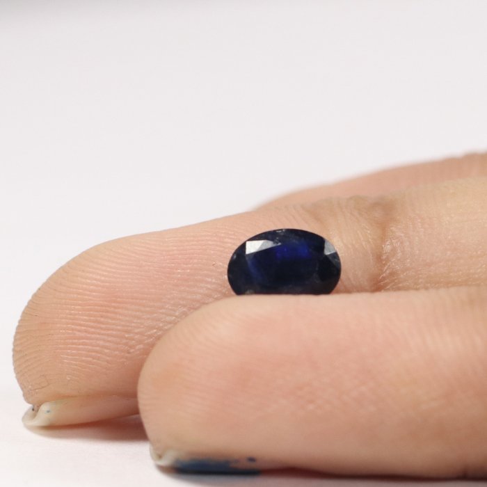 BSP12161 3 1 BLUE SAPPHIRE 0.92 Ct.