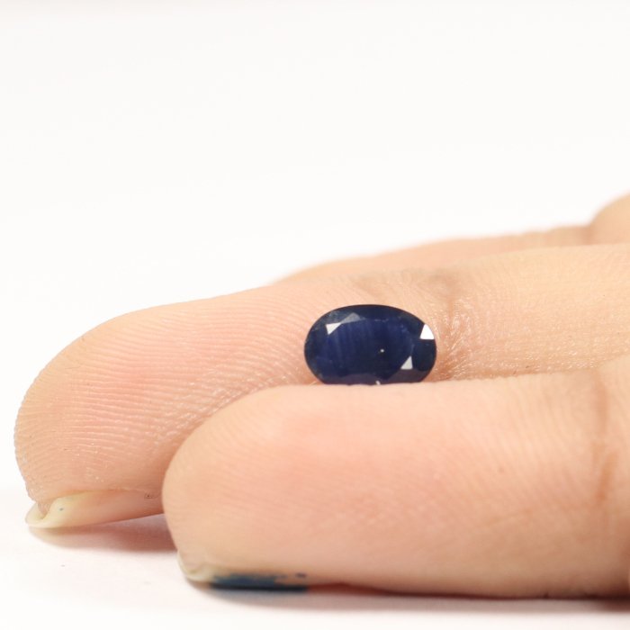 BSP12164 3 1 BLUE SAPPHIRE 0.88 Ct.