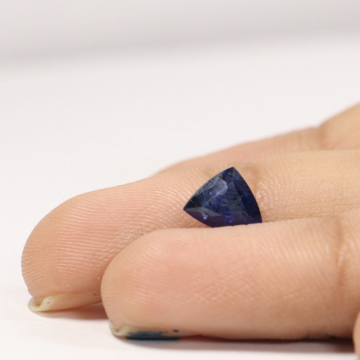 BSP12166 3 1 BLUE SAPPHIRE 1.32 Ct.