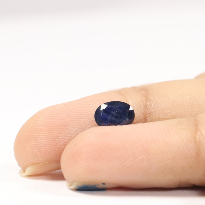 BSP12172 3 1 BLUE SAPPHIRE 0.83 Ct.
