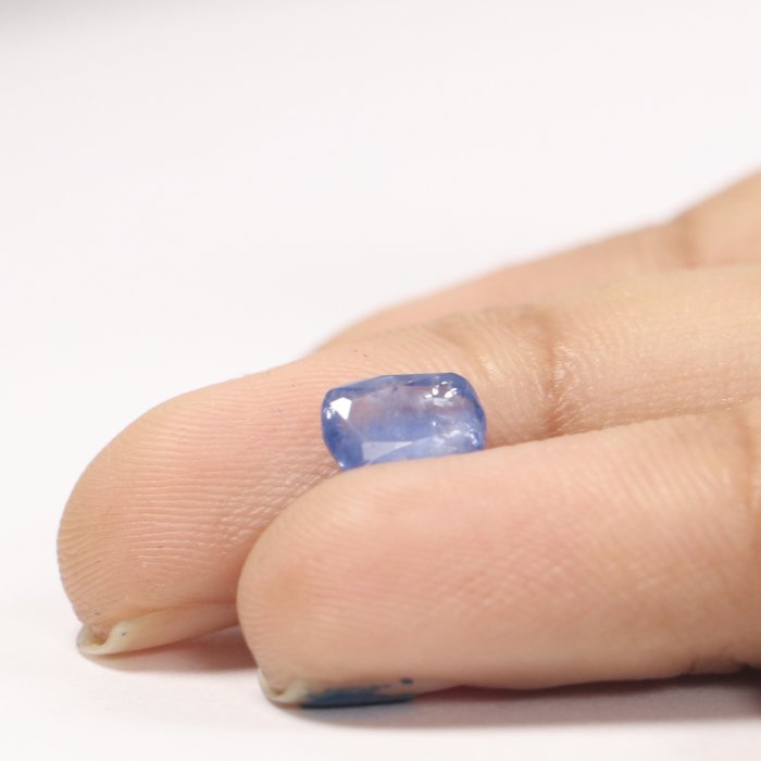 BSP12204 3 1 BLUE SAPPHIRE 1.22 Ct.