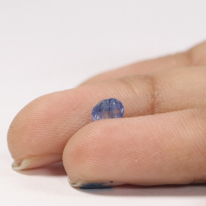 BSP12209 3 1 BLUE SAPPHIRE 0.65 Ct.