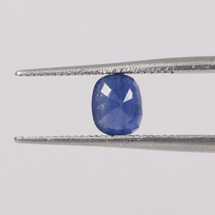BSP12218 2 1 BLUE SAPPHIRE 0.86 Ct.
