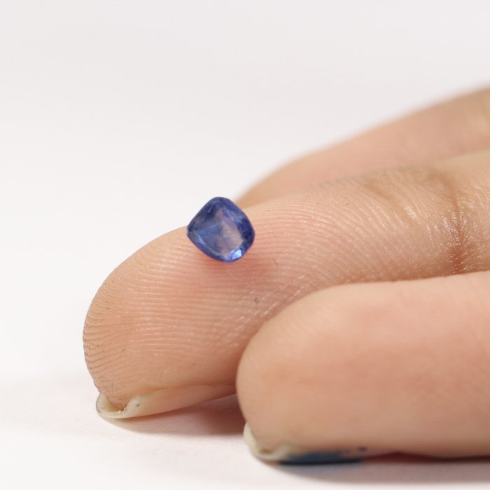 BSP12228 3 1 BLUE SAPPHIRE 0.33 Ct.
