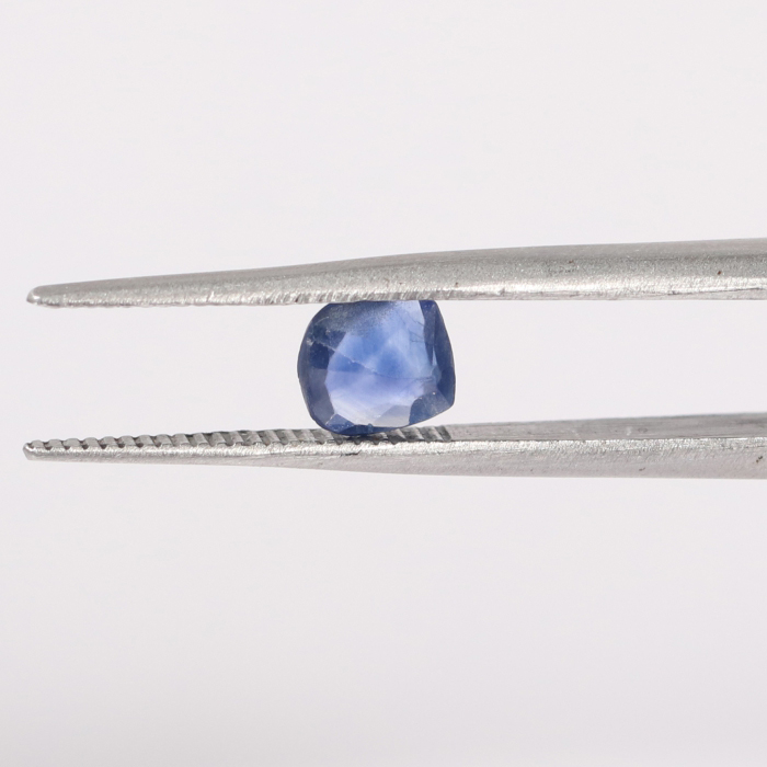 BSP12231 2 1 BLUE SAPPHIRE 0.57 Ct.