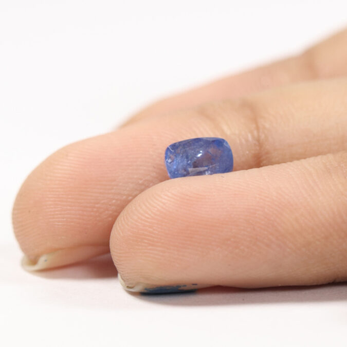 BLUE SAPPHIRE 0.97 Ct.