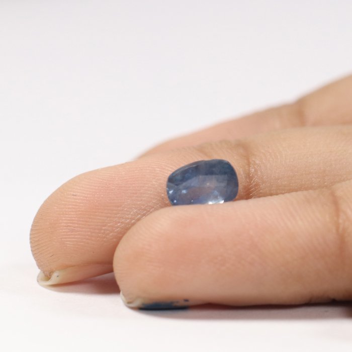 BSP12238 3 1 BLUE SAPPHIRE 1.75 Ct.