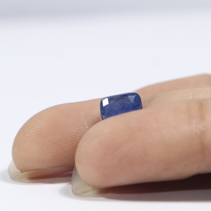 BSP12248 3 1 BLUE SAPPHIRE 1.63 Ct.