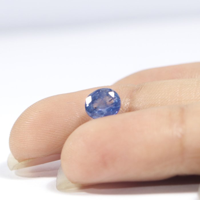 BSP12249 3 1 BLUE SAPPHIRE 1.36 Ct.
