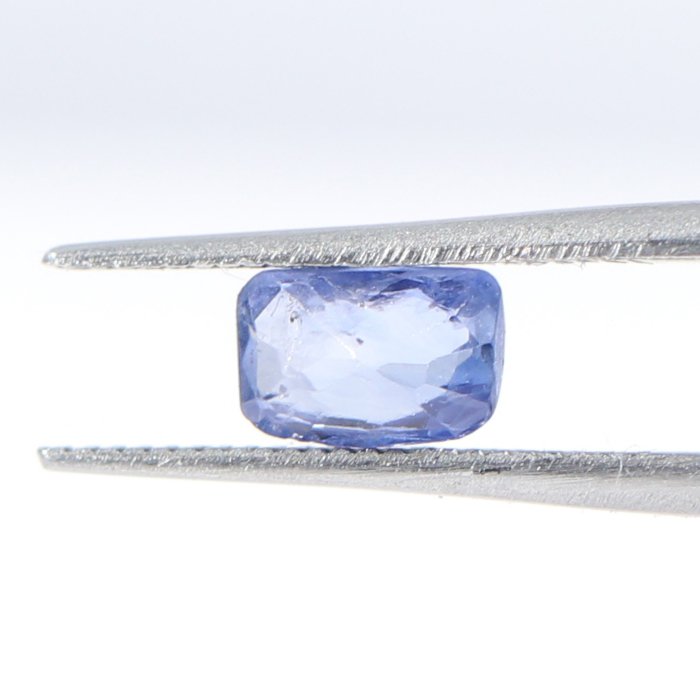 BSP12253 2 1 BLUE SAPPHIRE 0.7 Ct.
