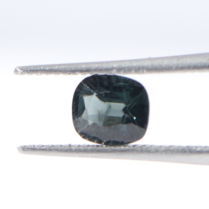 BSP12255 1 1 BLUE SAPPHIRE 0.5 Ct.