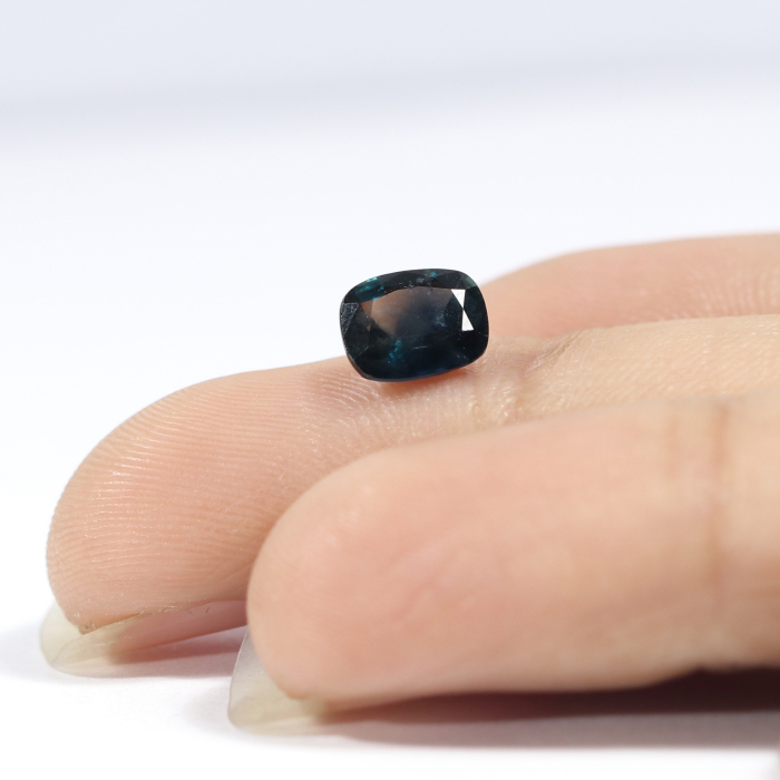 BSP12261 3 1 BLUE SAPPHIRE 1.18 Ct.