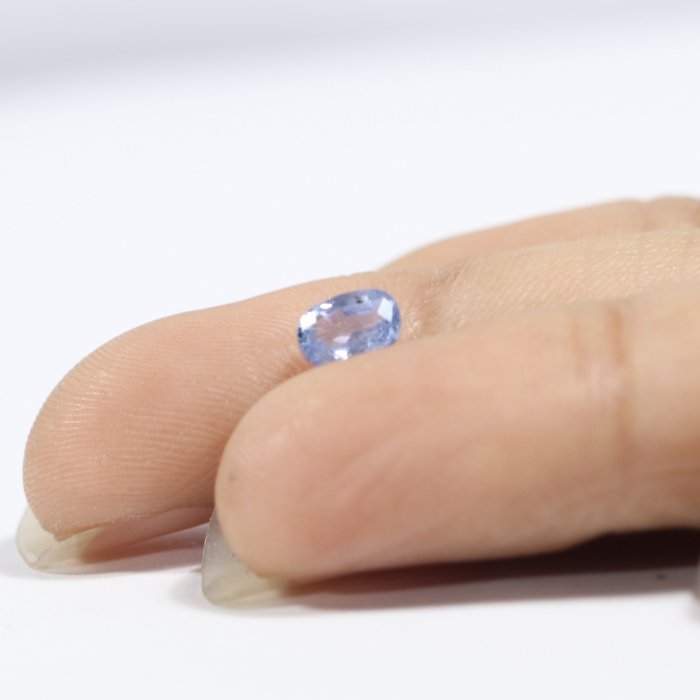 BSP12323 3 1 BLUE SAPPHIRE 0.65 Ct.