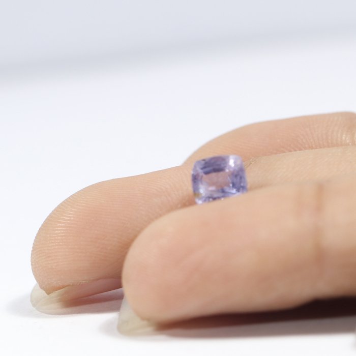 BSP12334 3 1 BLUE SAPPHIRE 1.22 Ct.