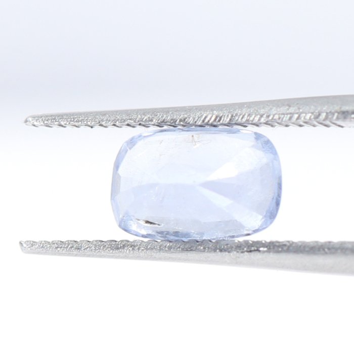 BSP12338 2 1 BLUE SAPPHIRE 1.32 Ct.
