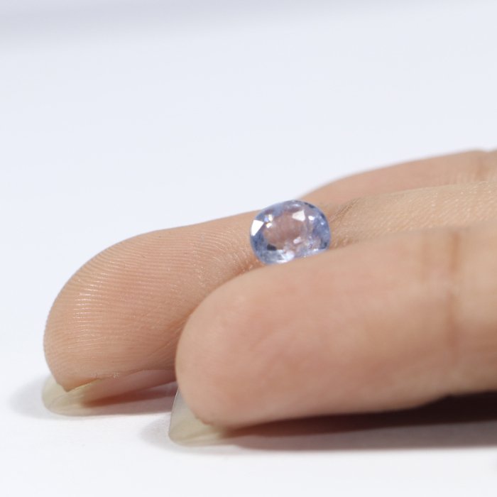 BSP12376 3 1 BLUE SAPPHIRE 1.06 Ct.