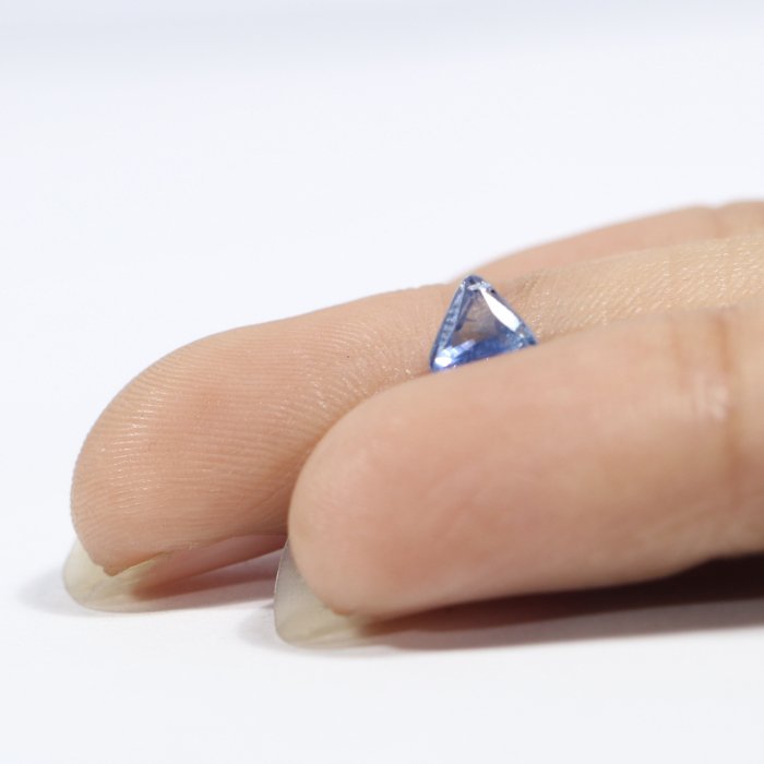 BSP12383 3 1 BLUE SAPPHIRE 0.73 Ct.