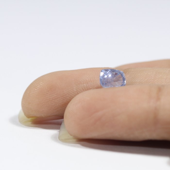 BSP12398 3 1 BLUE SAPPHIRE 1.38 Ct.