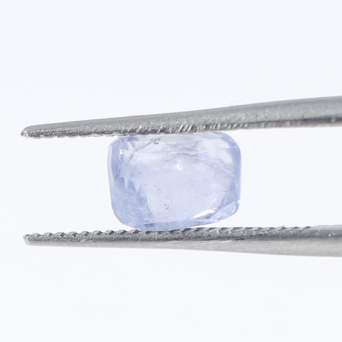 BSP12403 2 1 BLUE SAPPHIRE 1.31 Ct.
