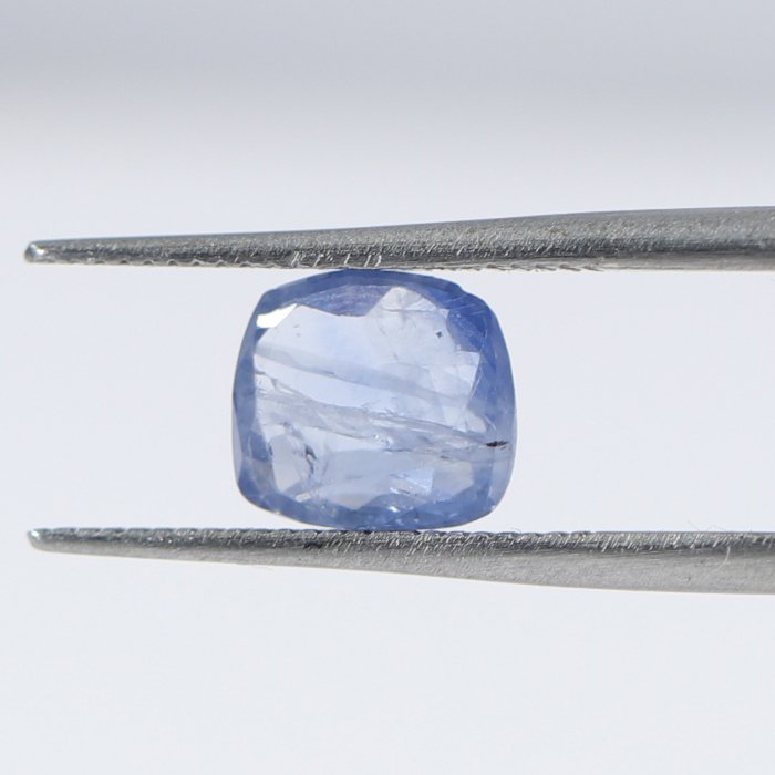 BSP12405 1 1 BLUE SAPPHIRE 1.55 Ct.